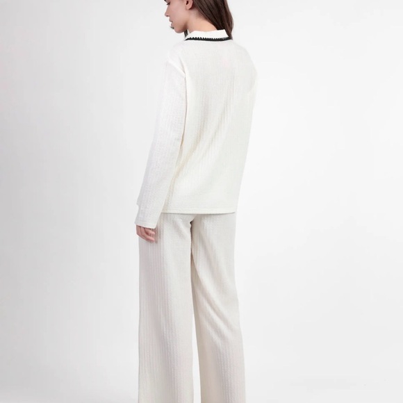 Adams Cream suit with Black Trim - Picture 2 of 7